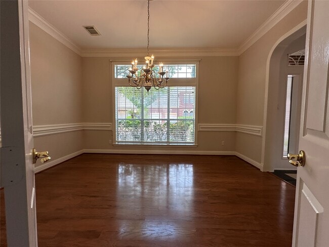Photo - 17 Ambleside Crescent Dr