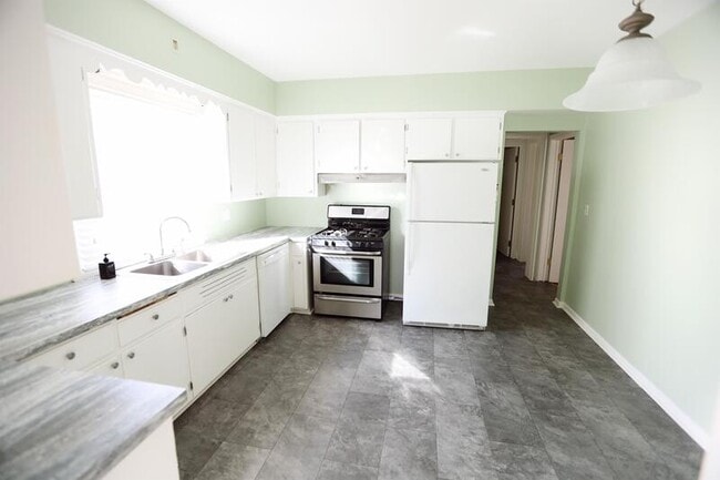 Photo - 829 Flat St NE Unit #1