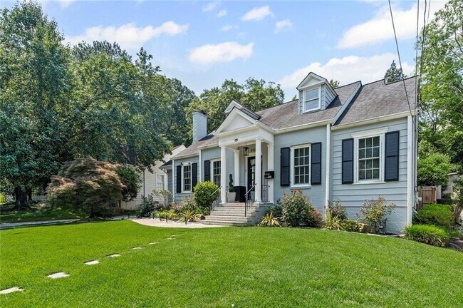 Photo - 346 Redland Rd NW