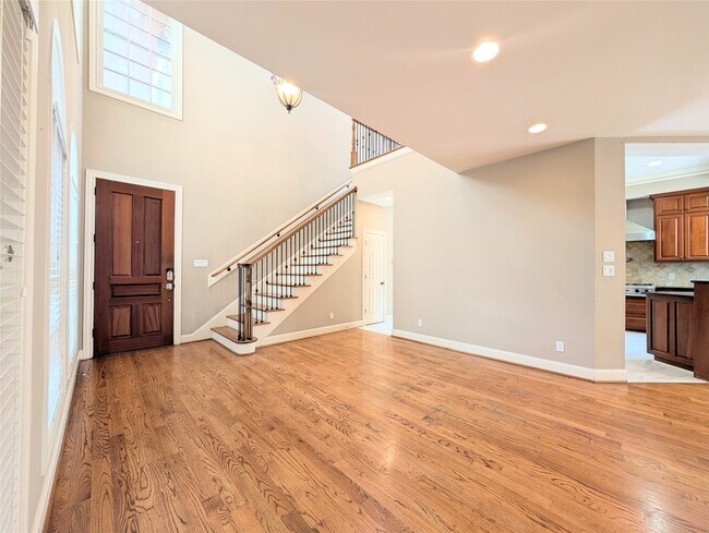 Photo - 5511 Val Verde St