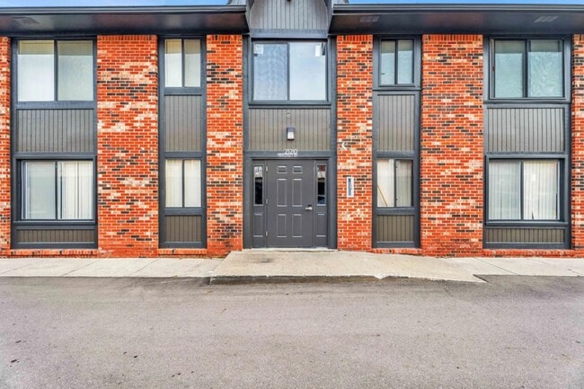 Building Photo - 23220 FARMINGTON GROUP, LLC. Rental