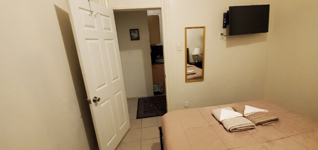 Photo - 524 Timpson Pl Unidad TP Apt 7