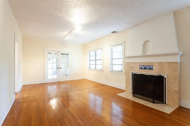 Photo - 1109 Ferdinand St