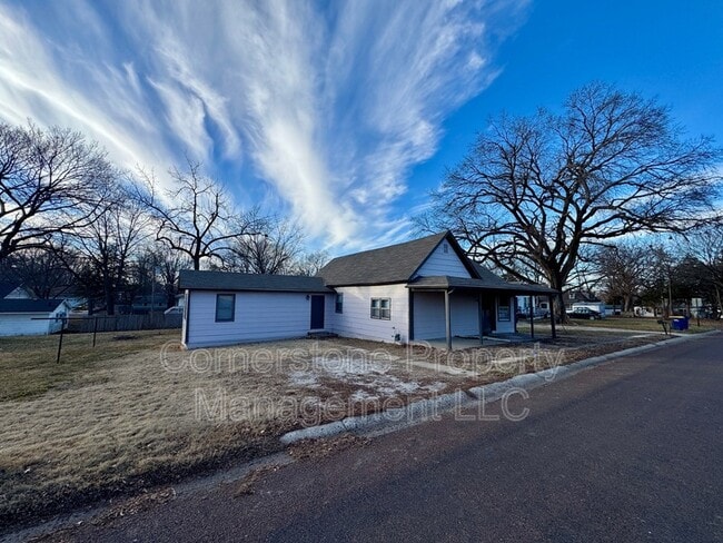 Building Photo - 1307 Elm St