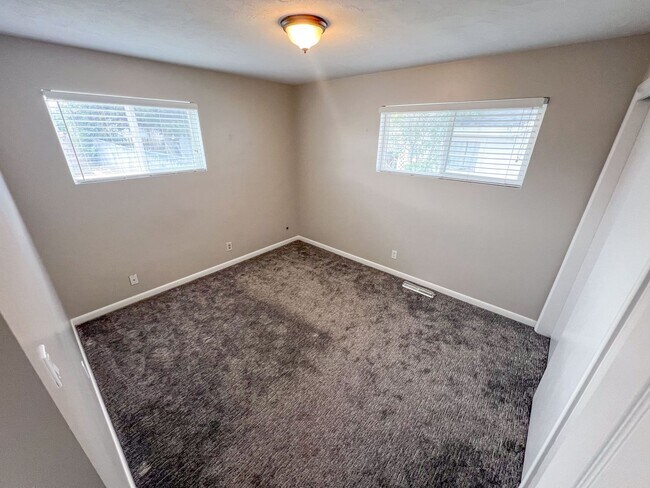 Photo - 147 W Fremont Ave