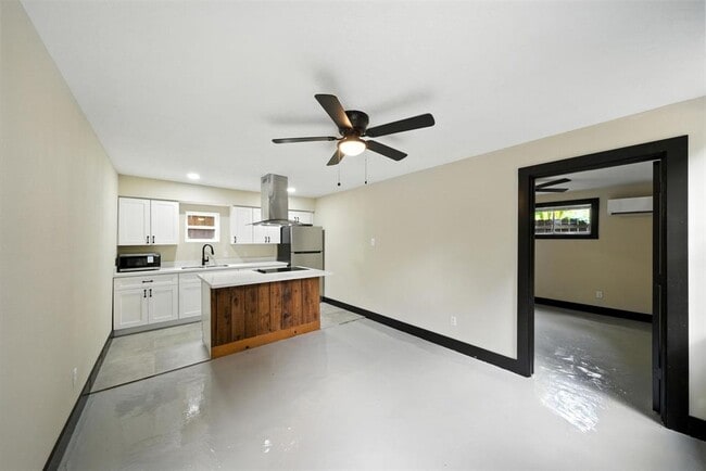 Building Photo - 811 Sul Ross St Unit 5 Rental