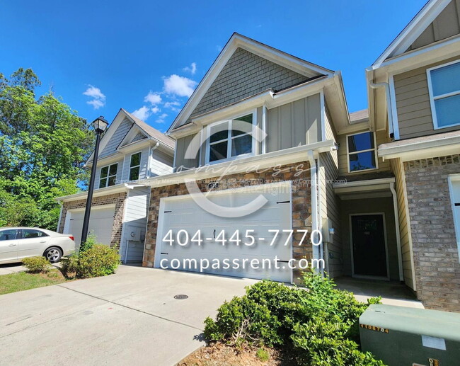 Photo - 228 Lyndon Wy NW