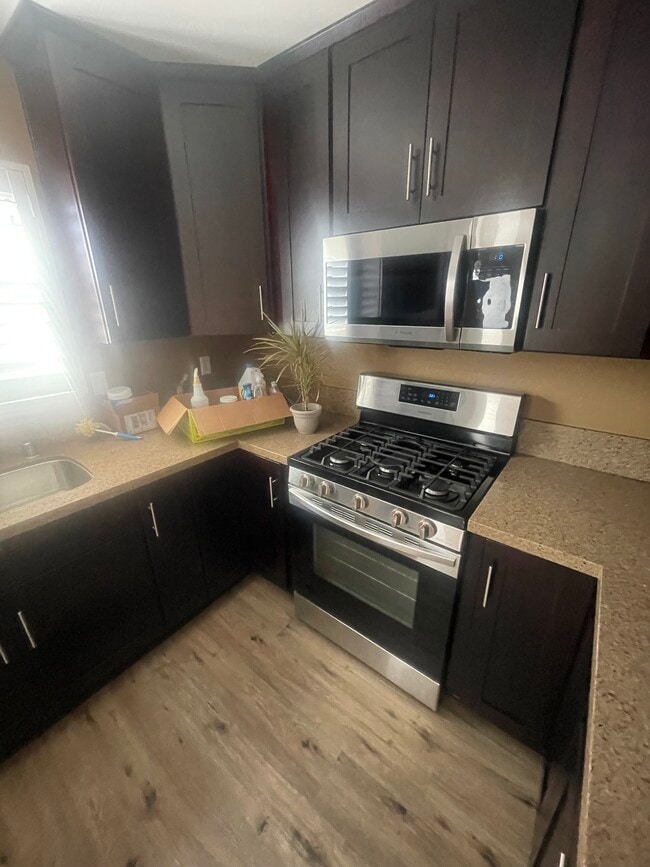 Photo - 515 W Gardena Blvd Townhome