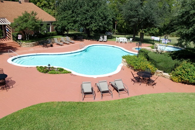 Woodcreek Apartment Homes