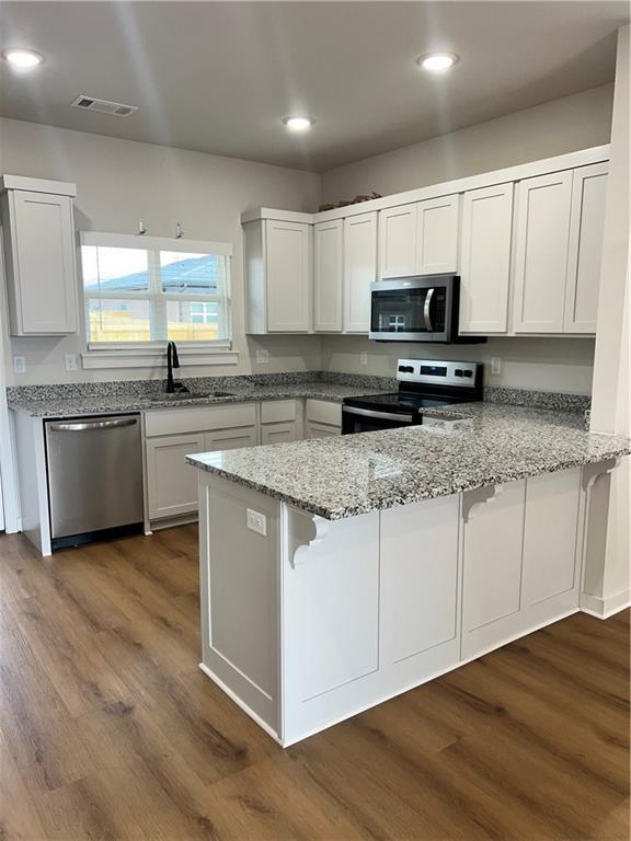 Photo - 631 Cosmos St