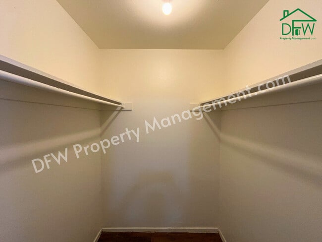 Photo - Fry Street Apartments