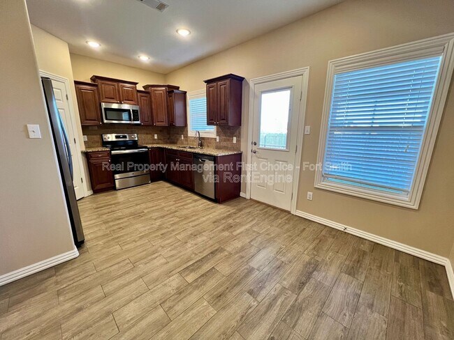 Photo - 6709 MARIBETTE RD