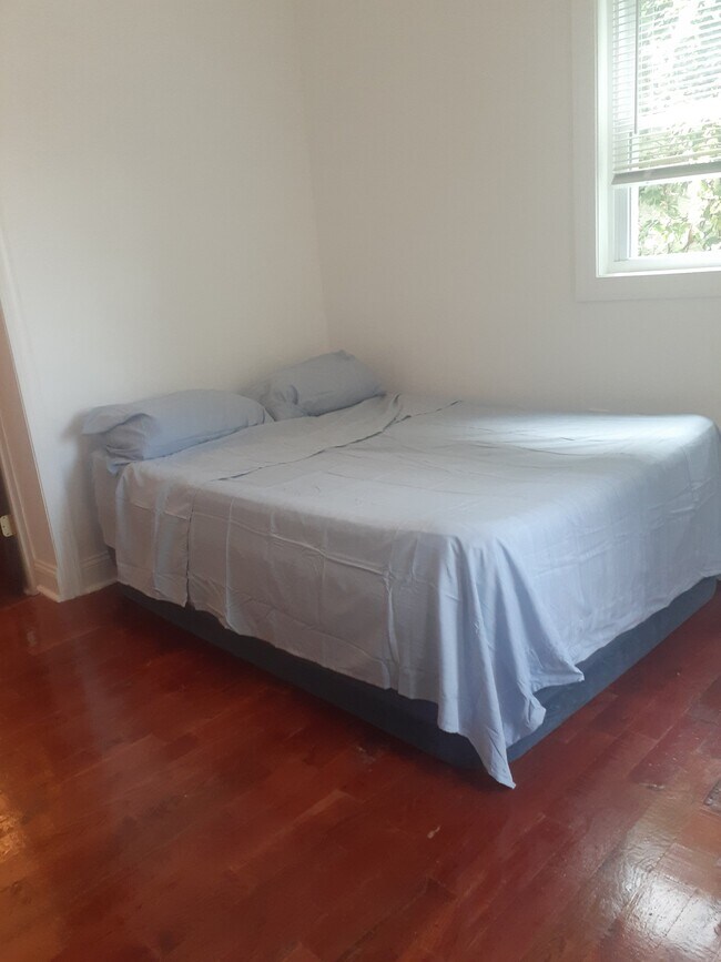 Photo - 2113 Fitzwater St Unit 2