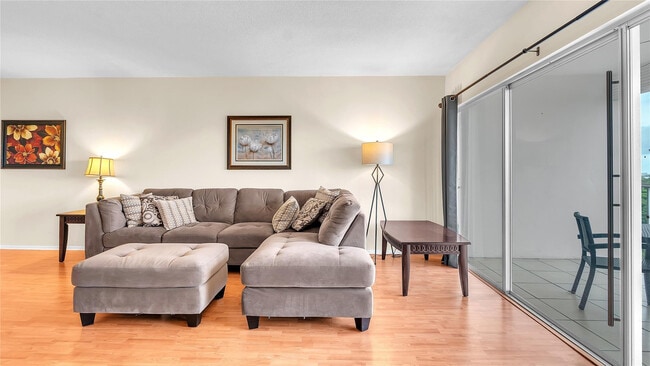 Photo - 3150 N Palm Aire Dr Unit 909