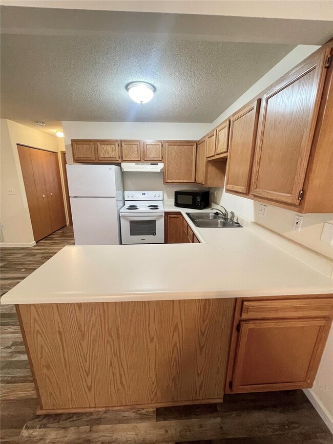 Photo - 463 Ponderosa Ave