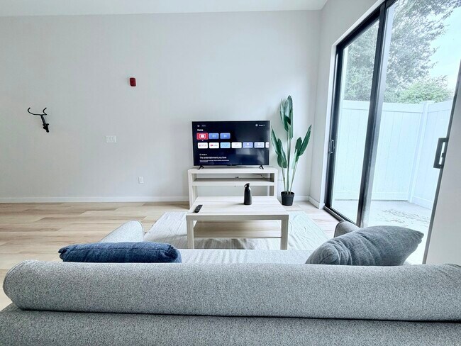 821 16th St N Unit 303