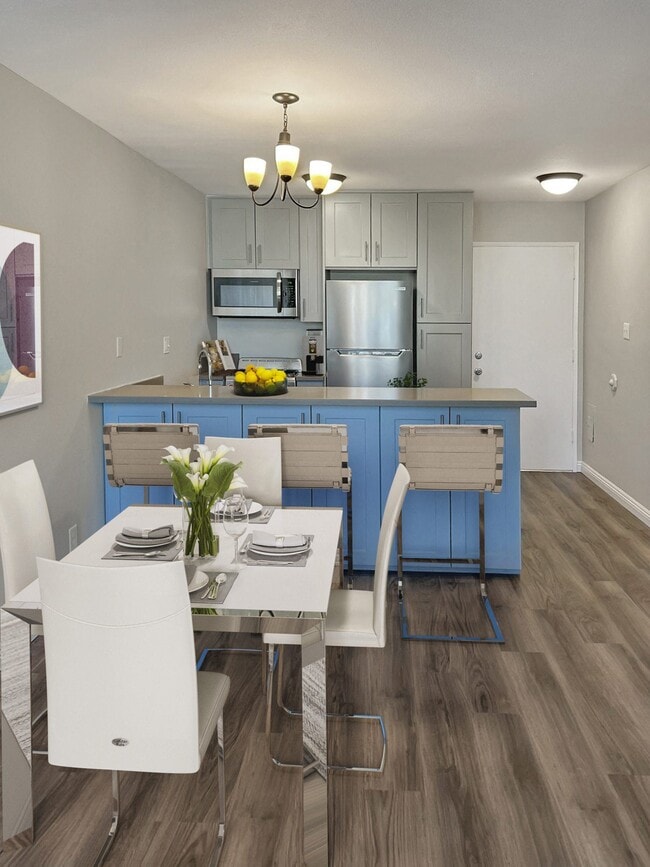 Photo - Windward Village Apartments