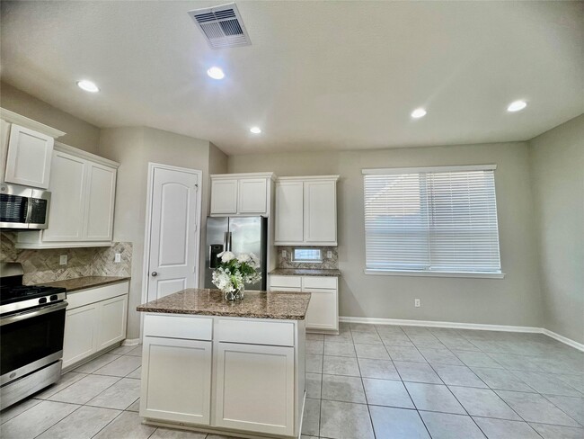 Photo - 2554 Granberry Pt