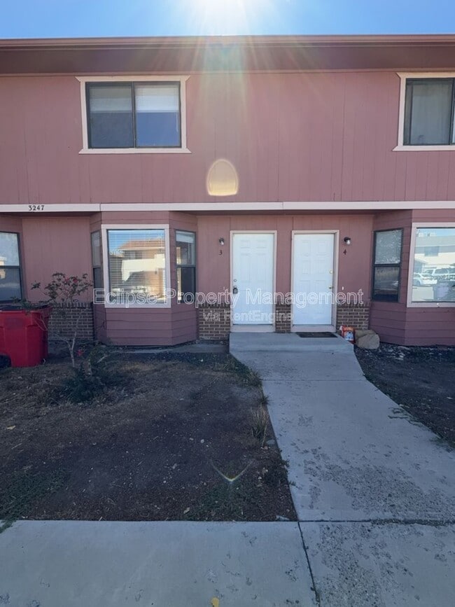 Photo - 3247 Main St Unit 3