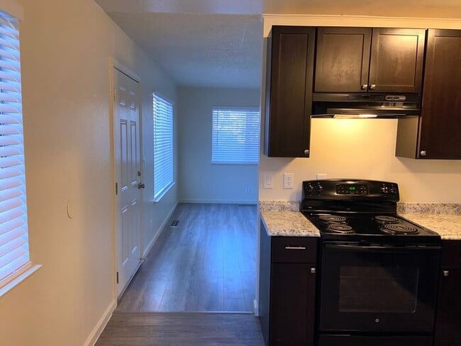 Photo - Reno Duplex - Garage, Dishwasher, Washer/Dryer, Central A/C