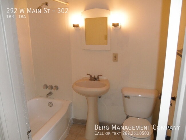 Photo - 292 W Main St Unidad 302