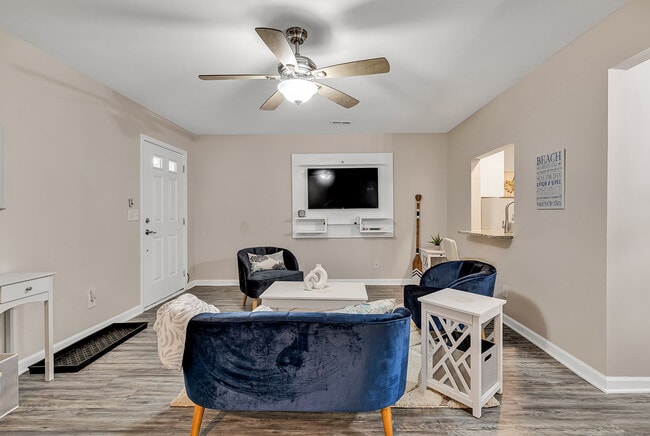 Photo - 403 71st Ave N Unit #4 MTR-3 mos plus