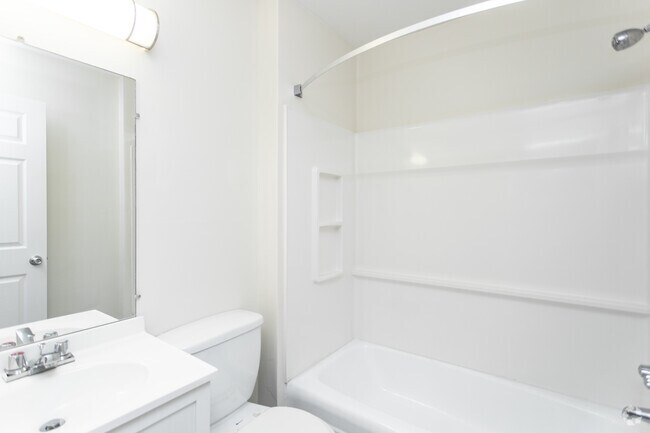 1HAB, 1BA - 600 ft² - Remodelado Dennison - Village West