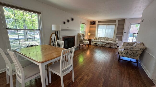 Photo - 630 E Fairmount Ave