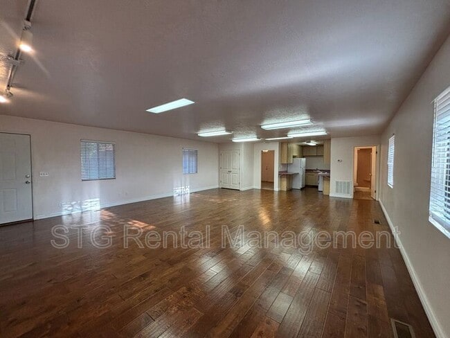 Building Photo - 75 E 800 S Unit B
