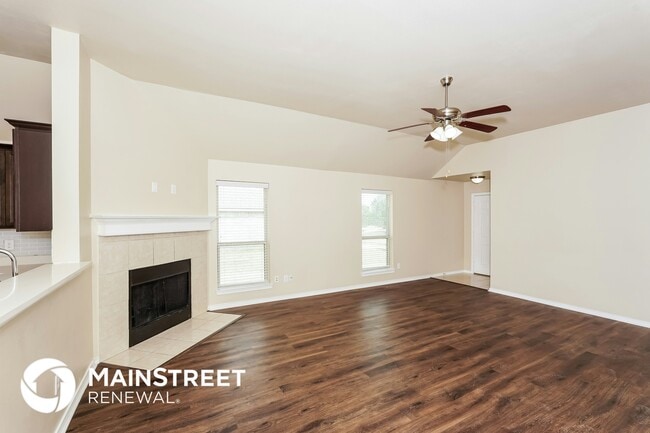 Photo - 105 Richard Ln