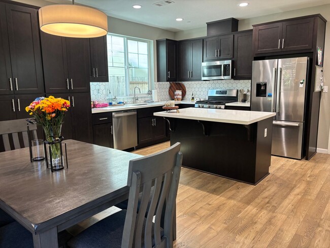 Photo - Newer 4 bedroom 2.5 bathrooms Available May 16th