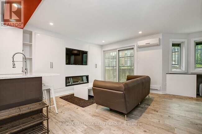 Photo - 232 Rue Wilbrod St Unit 1