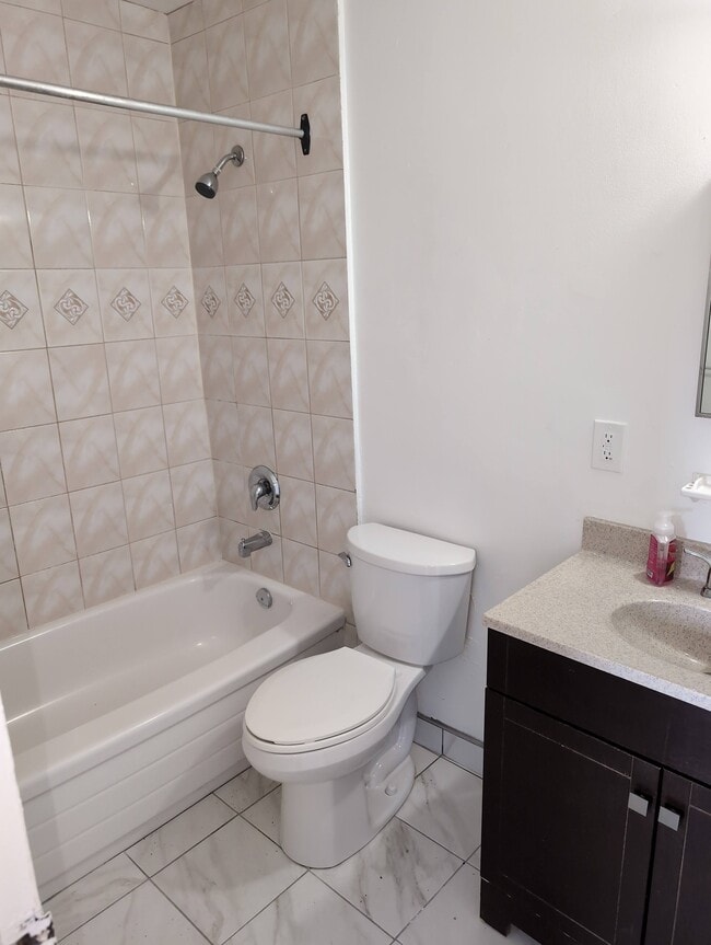 Photo - 2395 Homelands Dr