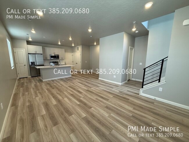 Building Photo - 348 N Colonnade Rd Rental