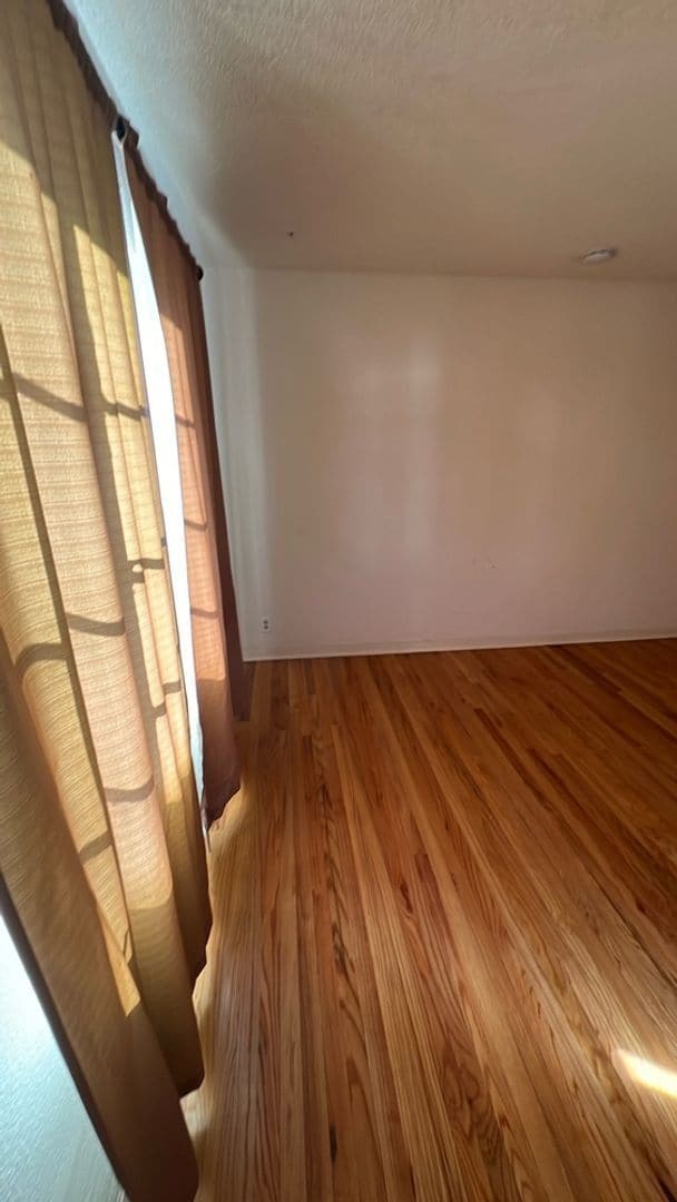 Building Photo - 223 Solano Dr NE Unit A