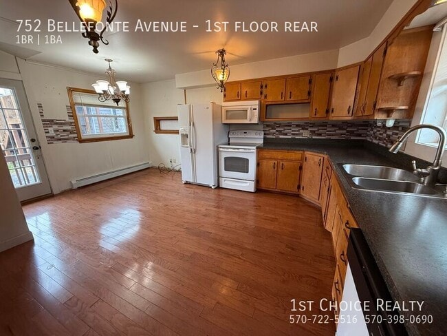 Building Photo - 752 Bellefonte Ave Unit 1st floor rear