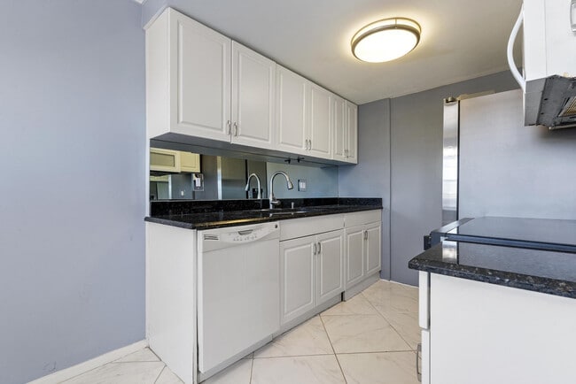 Photo - 4036 Cornwall B Unidad 4036