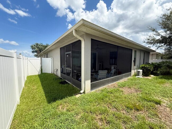 Photo - 2524 Fontaine Dr