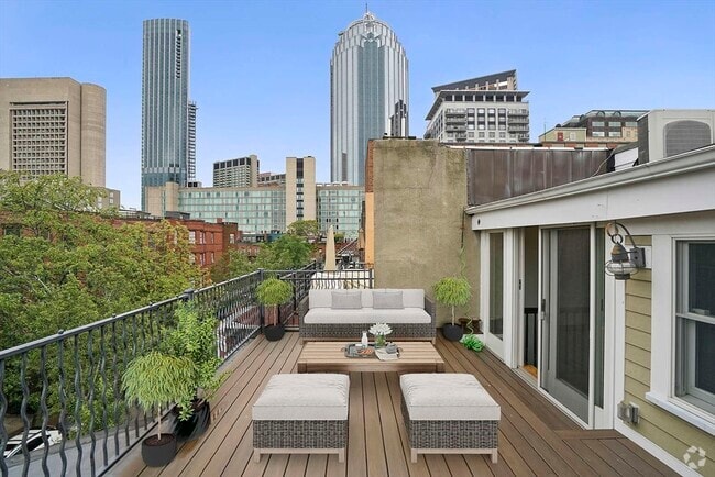 Building Photo - 16 Follen St Unit 3 Rental