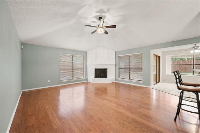 Photo - 1037 Colony St