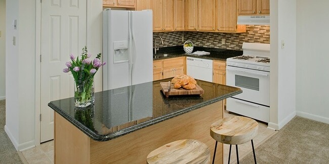 kitchen - Bay Hills Apartments