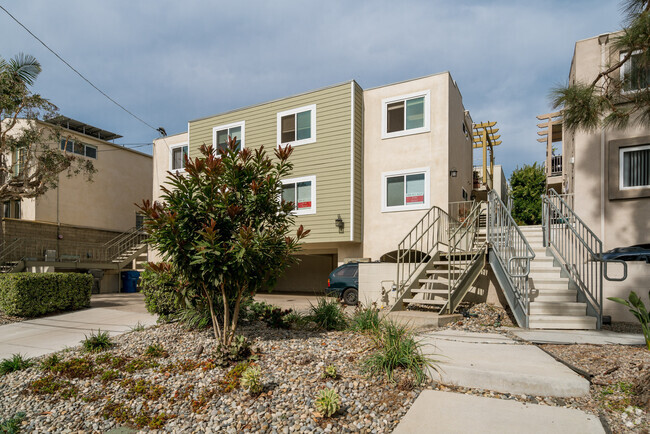 Building Photo - Beautiful Del Mar Condo  Beach Living in D...