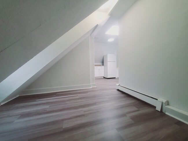 Photo - 76 Lindale St Unit 3