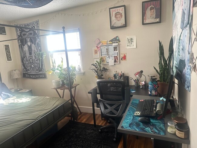 Photo - 1140 E 100 S