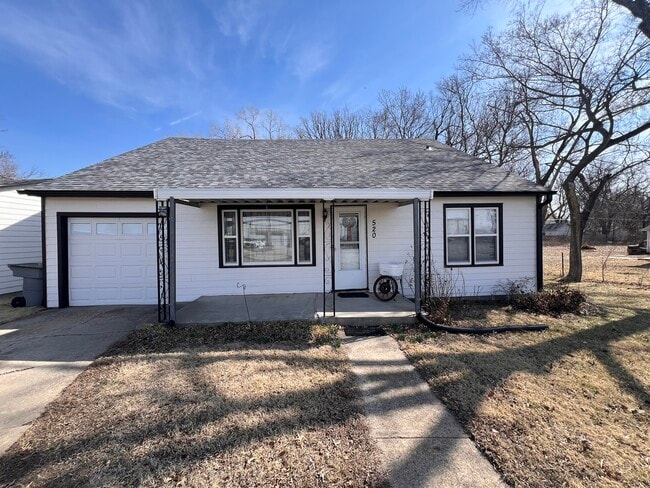 Photo - 520 Sunnyslope St