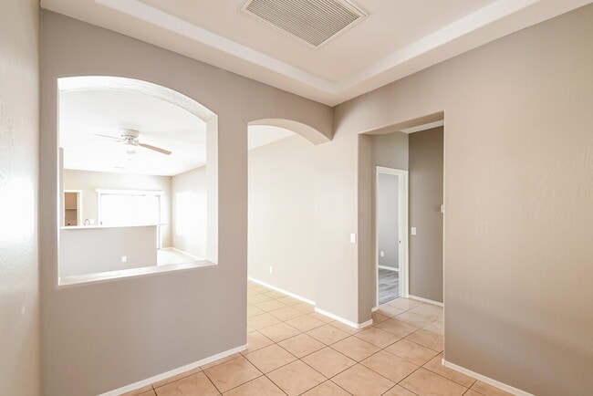 Photo - 327 N 76th Pl