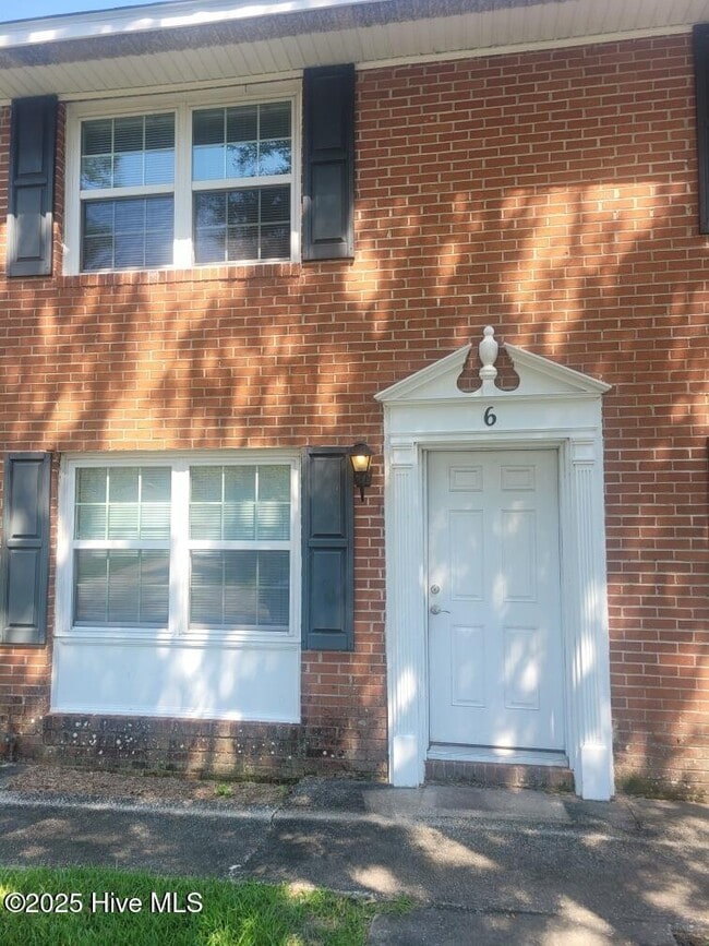 Building Photo - 309 Jones Ave Rental