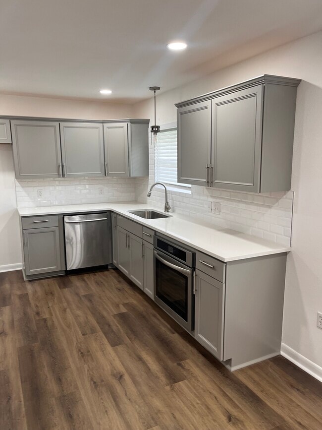 Photo - 745 Westbrook Dr