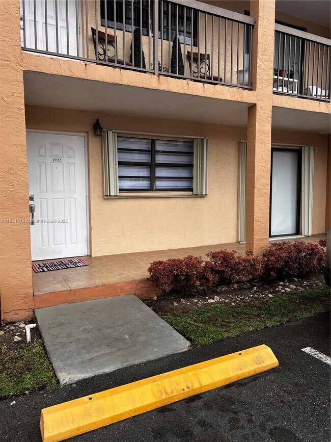 Photo - 18216 Mediterranean Blvd Condo Unit 2-19