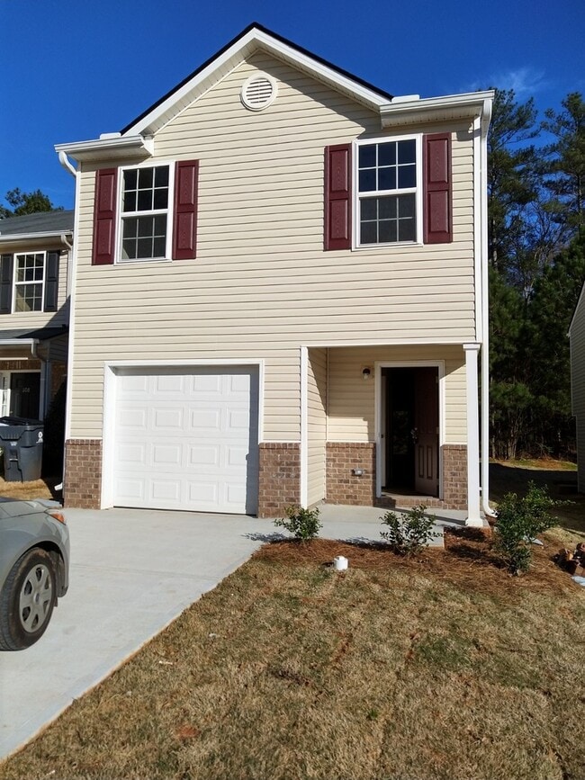 Building Photo - 3 bed/ 2.5 bath!!!